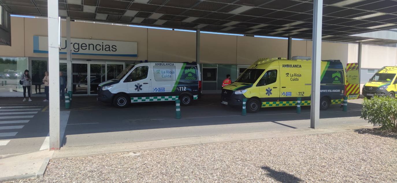 Fotos | Comercios y trenes parados mientras La Laurel sigue su curso