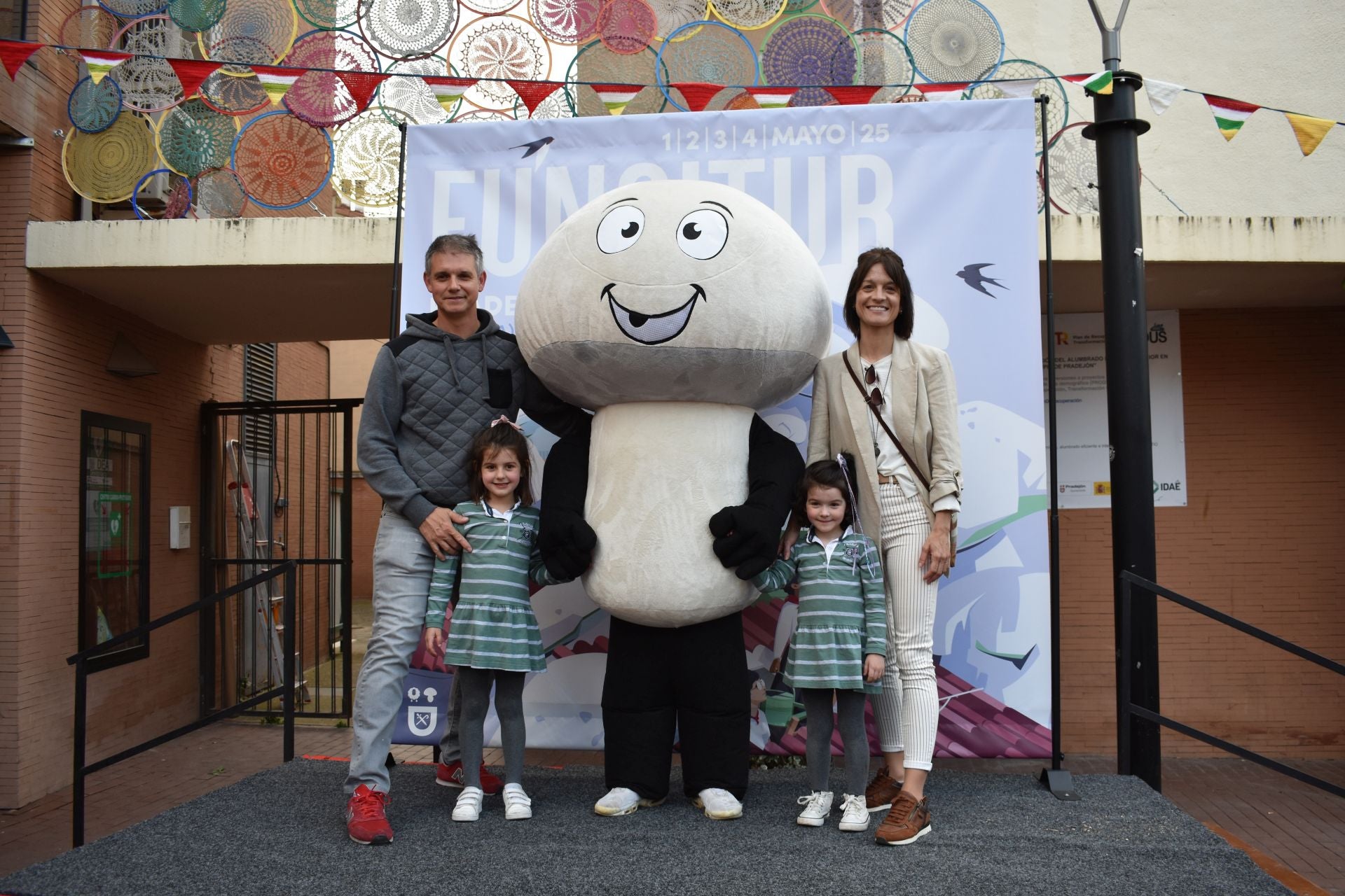 Los hermanos Echapresto, embajadores del champiñón en Pradejón