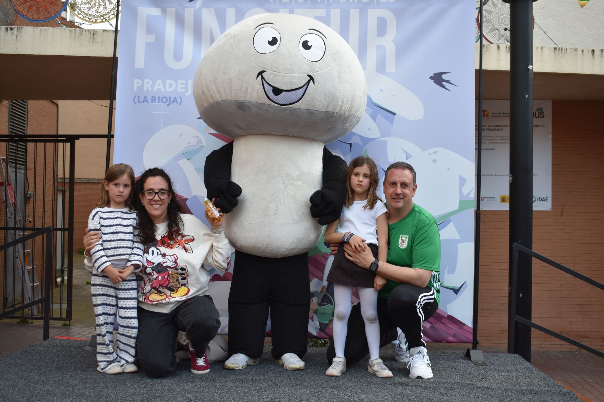 Los hermanos Echapresto, embajadores del champiñón en Pradejón