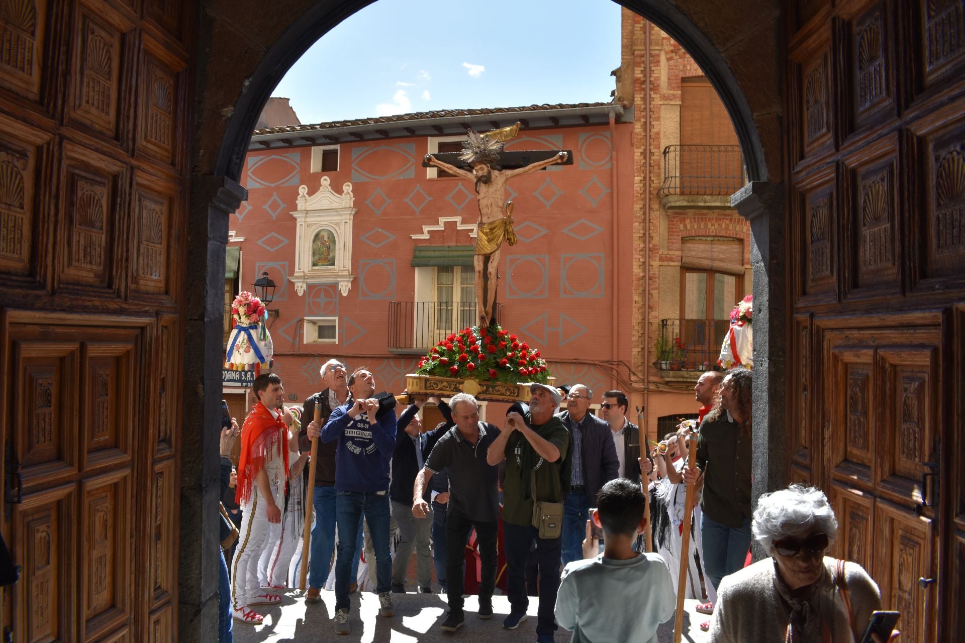El Cristo del Perdón recorre Cervera diez años después