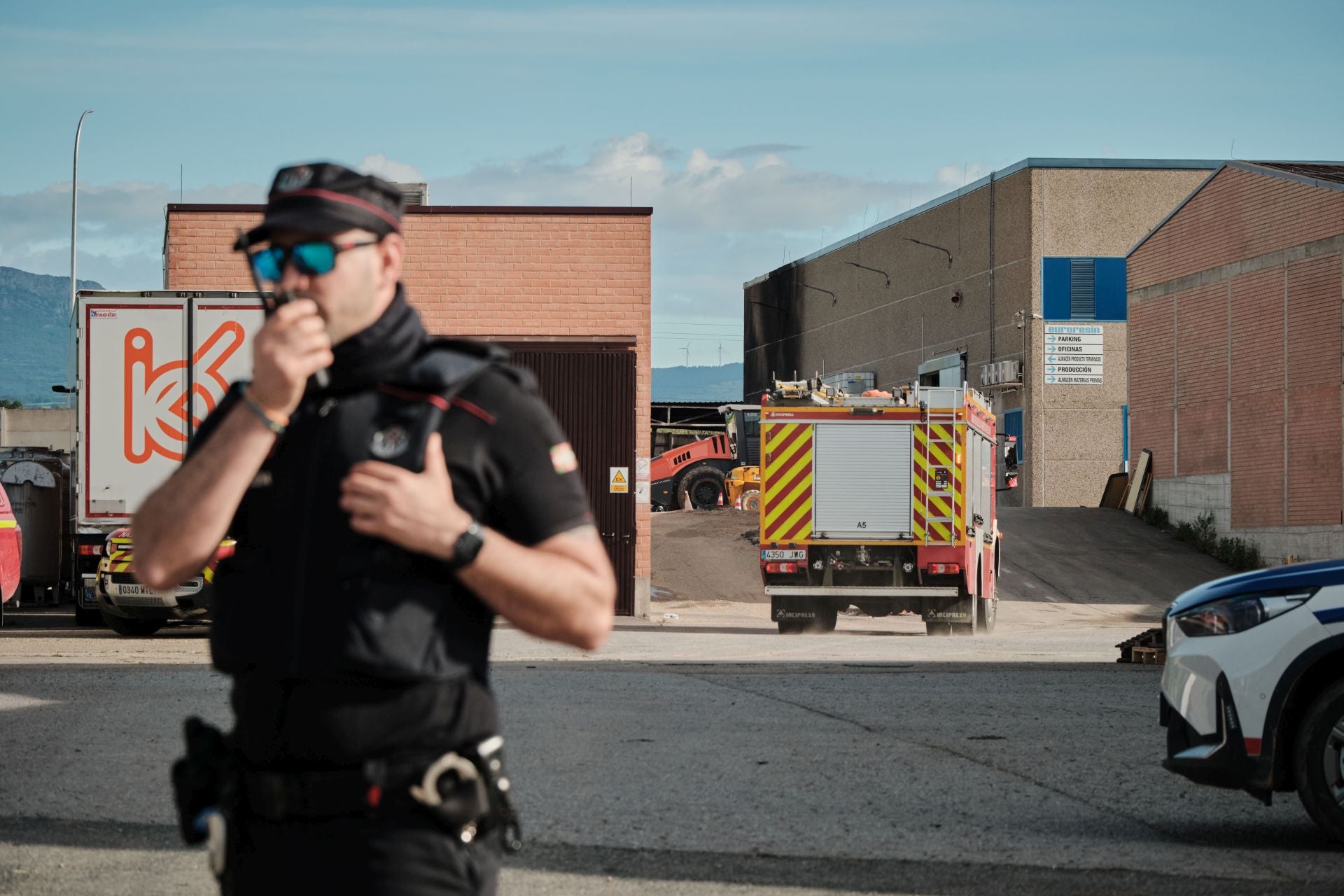 Incendio de madrugada en una fábrica de resinas de Oyón