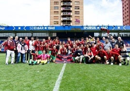 Fotografía de la plantilla tras sellar el ascenso.