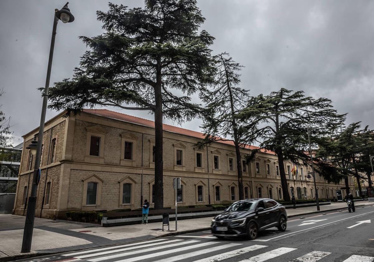 Una familia se enfrenta a nueve años de cárcel por vender droga desde su domicilio de Varea