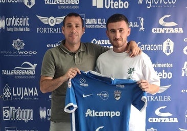 Quique García y Álvaro Barrero, en la presentación del segundo como jugador del Utebo, la pasada temporada.