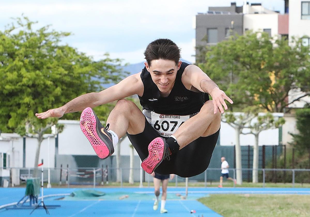 Hugo Merino volvió a la competición después de varios meses ausente por lesión.