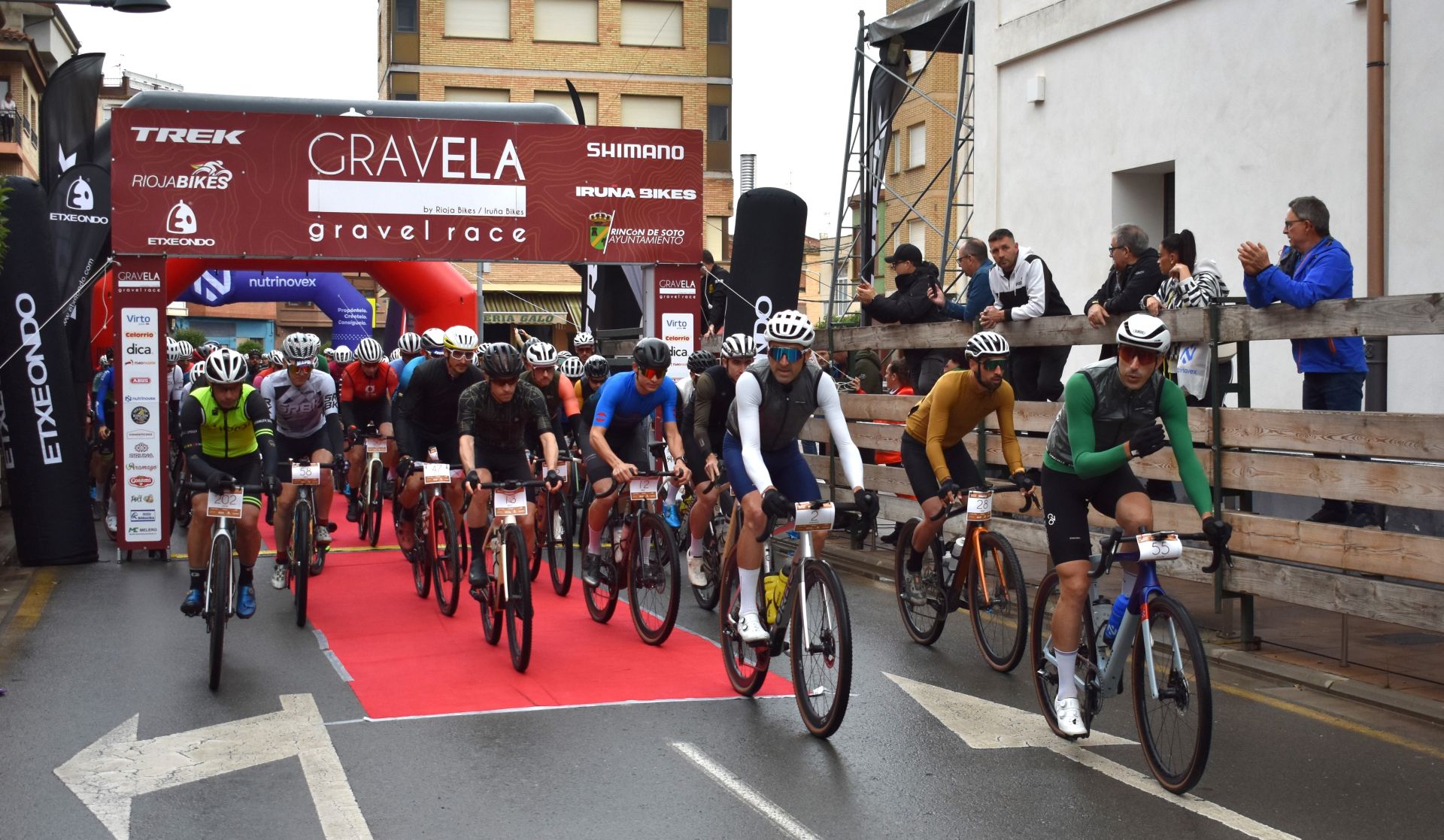 Las imágenes de la carrera solidaria GravELA