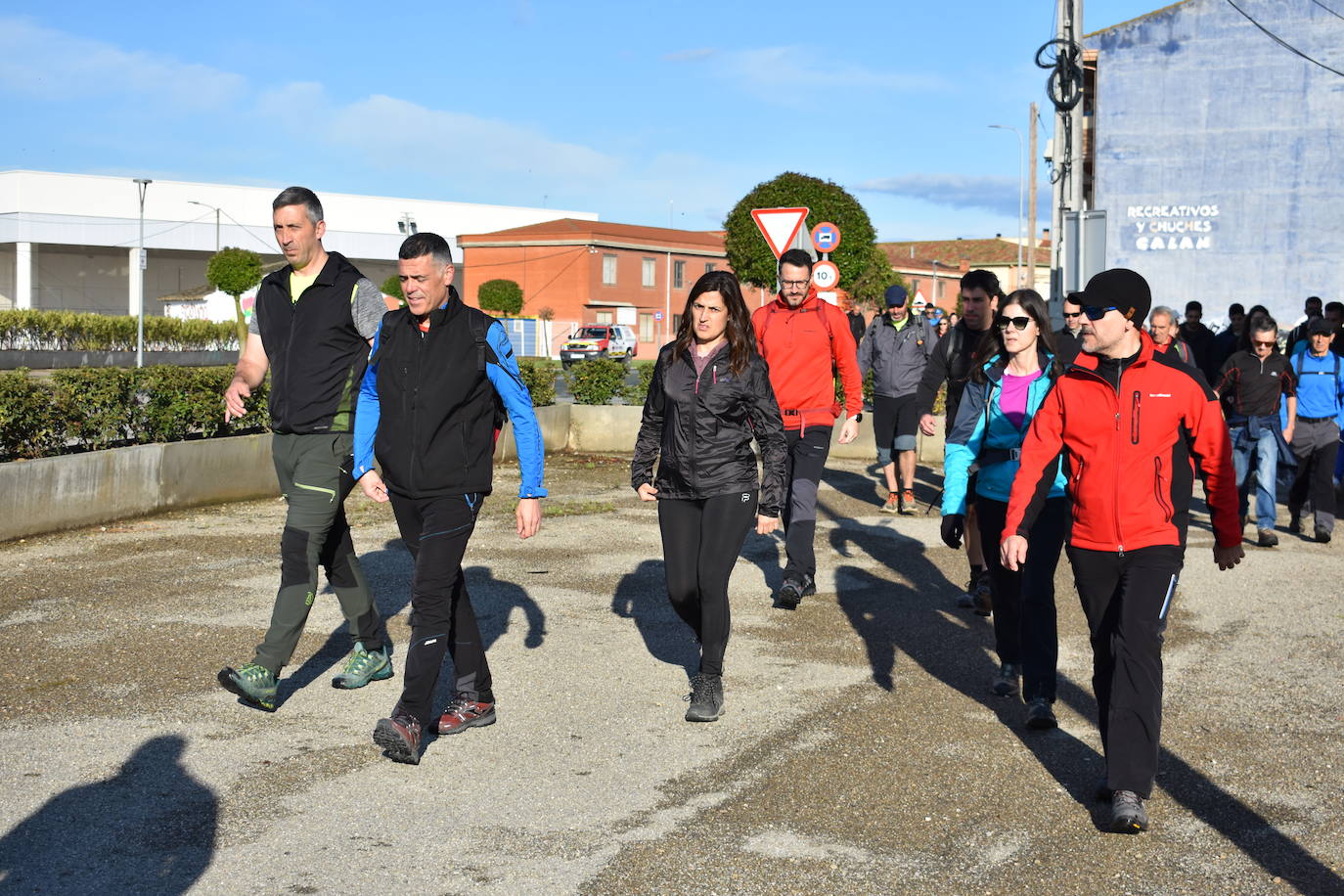 Las imágenes de la marcha senderista en Pradejón