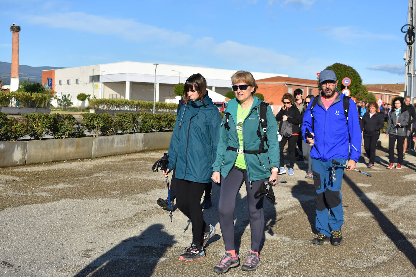 Las imágenes de la marcha senderista en Pradejón