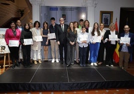 Juan García, junto a Ángel Gabilondo, Defensor del Pueblo, en la entrega de premios.