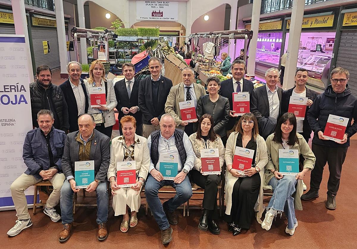 Foto de familia de los reconocidos con la distinción de 'Saborea España'.