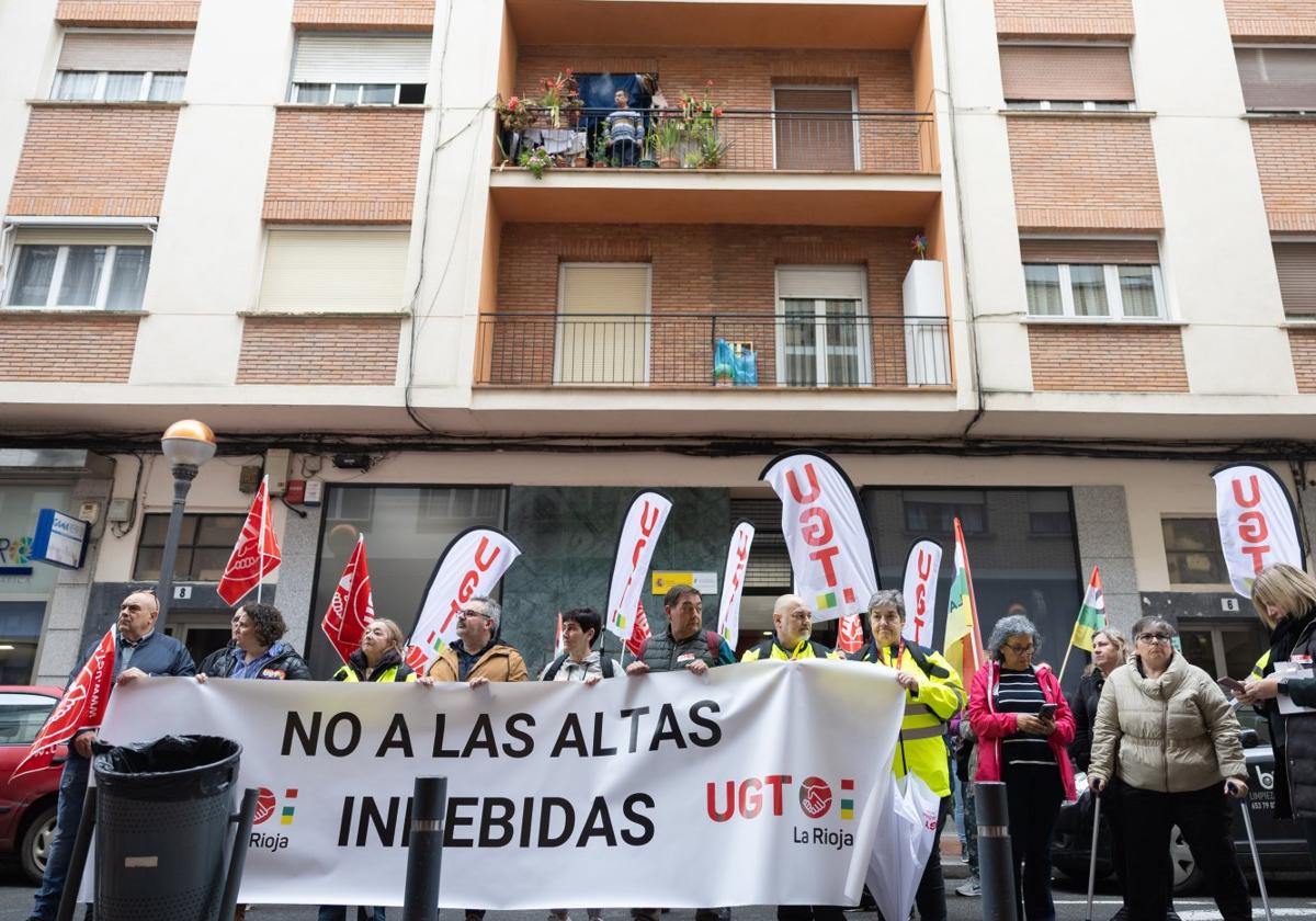 UGT se moviliza en la Inspección Médica