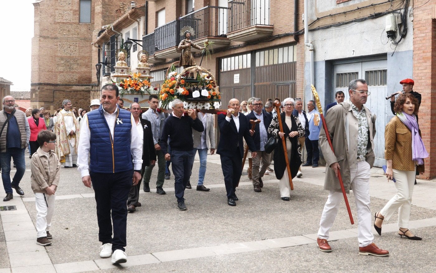 Procesión por las calles de Calahorra.