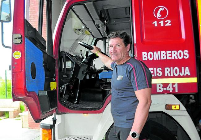 Javier, conductor de los Bomberos del CEIS con base en Calahorra.