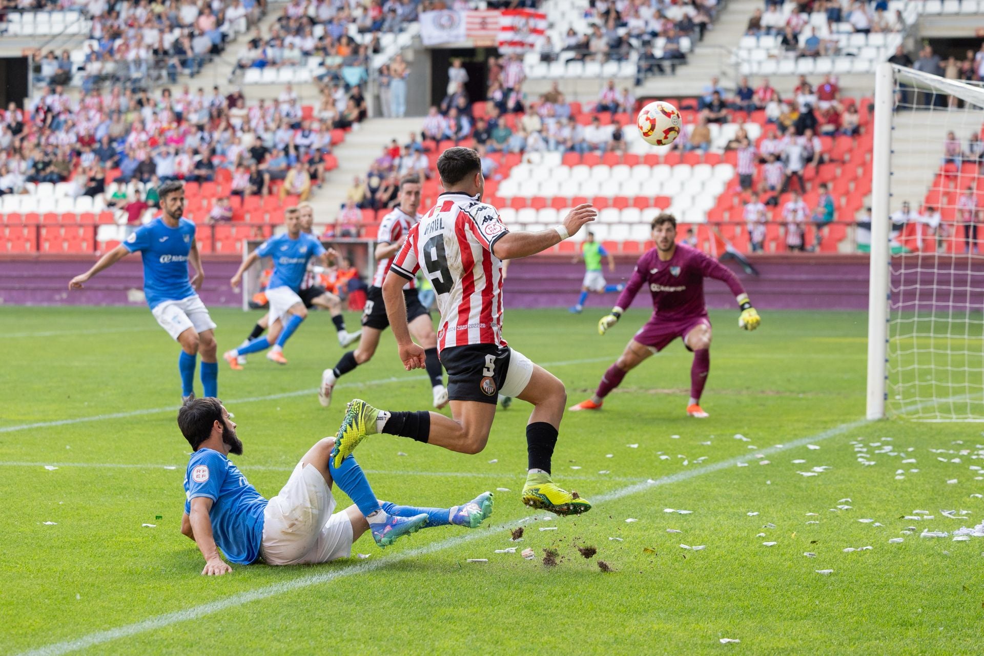 El partido SD Logroñés-Estepona en Las Gaunas