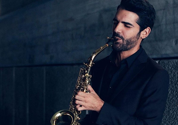 El saxofonista sevillano Manu Brazo nos visitará con el Cuarteto Bruma.