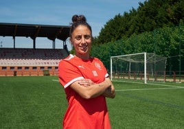 Lorena Valderas, capitana del DUX Logroño, en el entrenamiento de ayer en Pradoviejo.