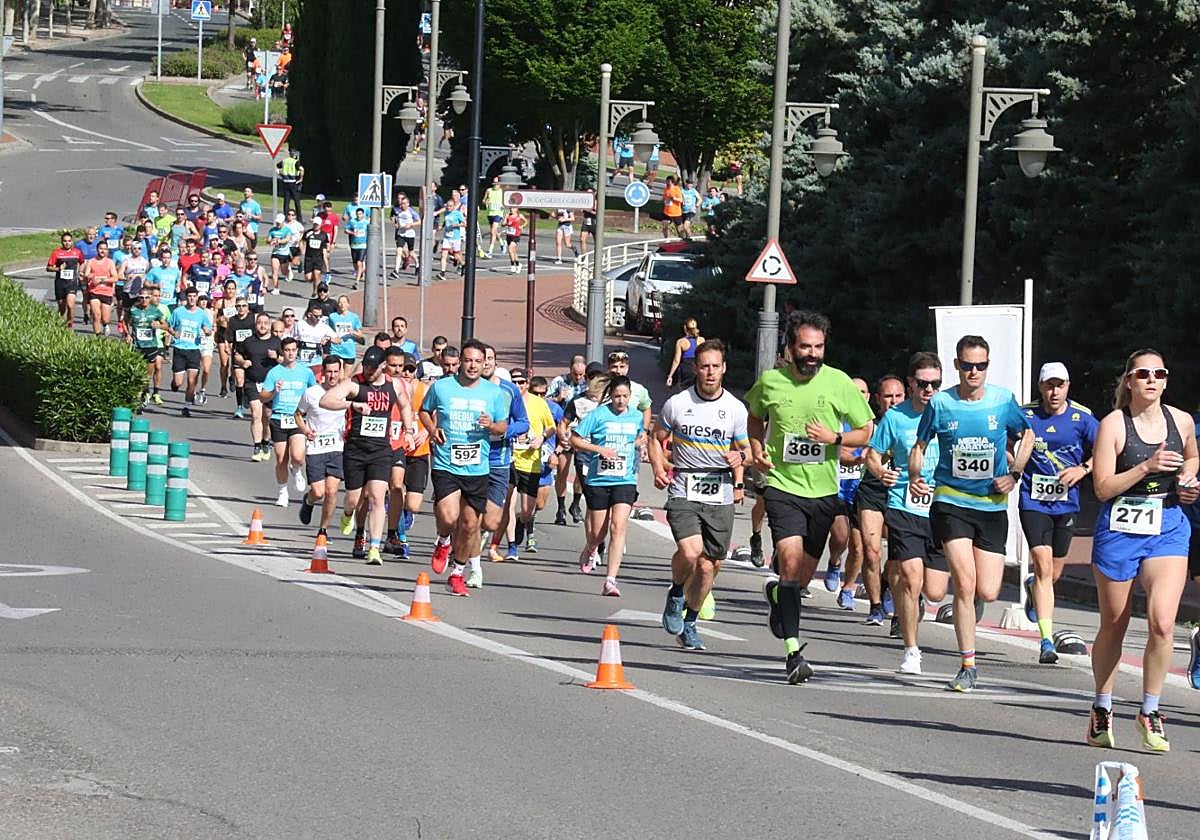 Participantes en una de las últimas ediciones de la Media Maratón de La Rioja.