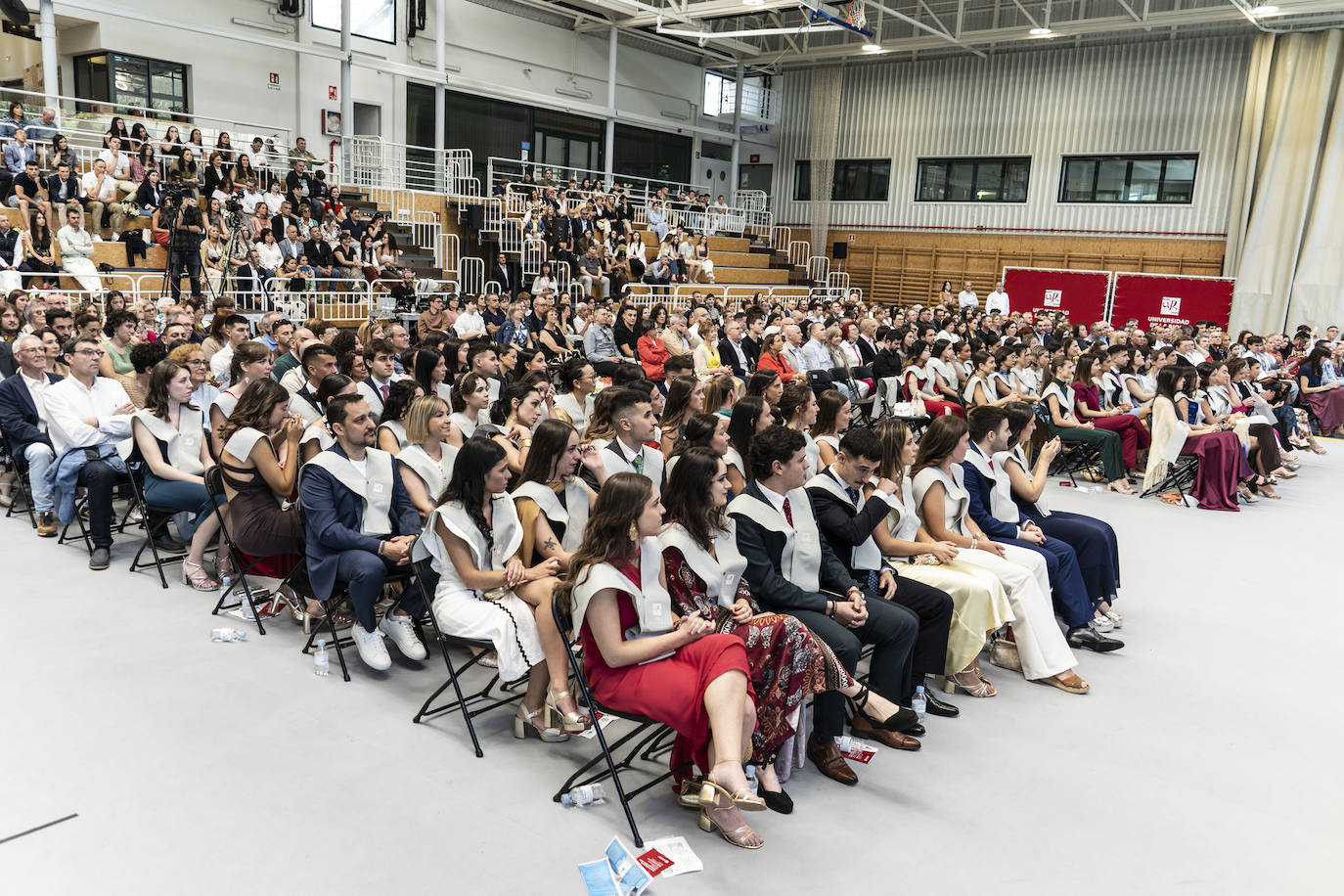 Las imágenes de la graduación de Ciencias de la Salud de la UR