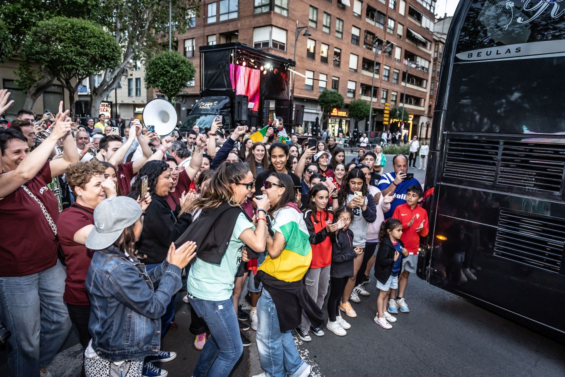 Así celebró el Dux su ascenso en la Fuente Murrieta
