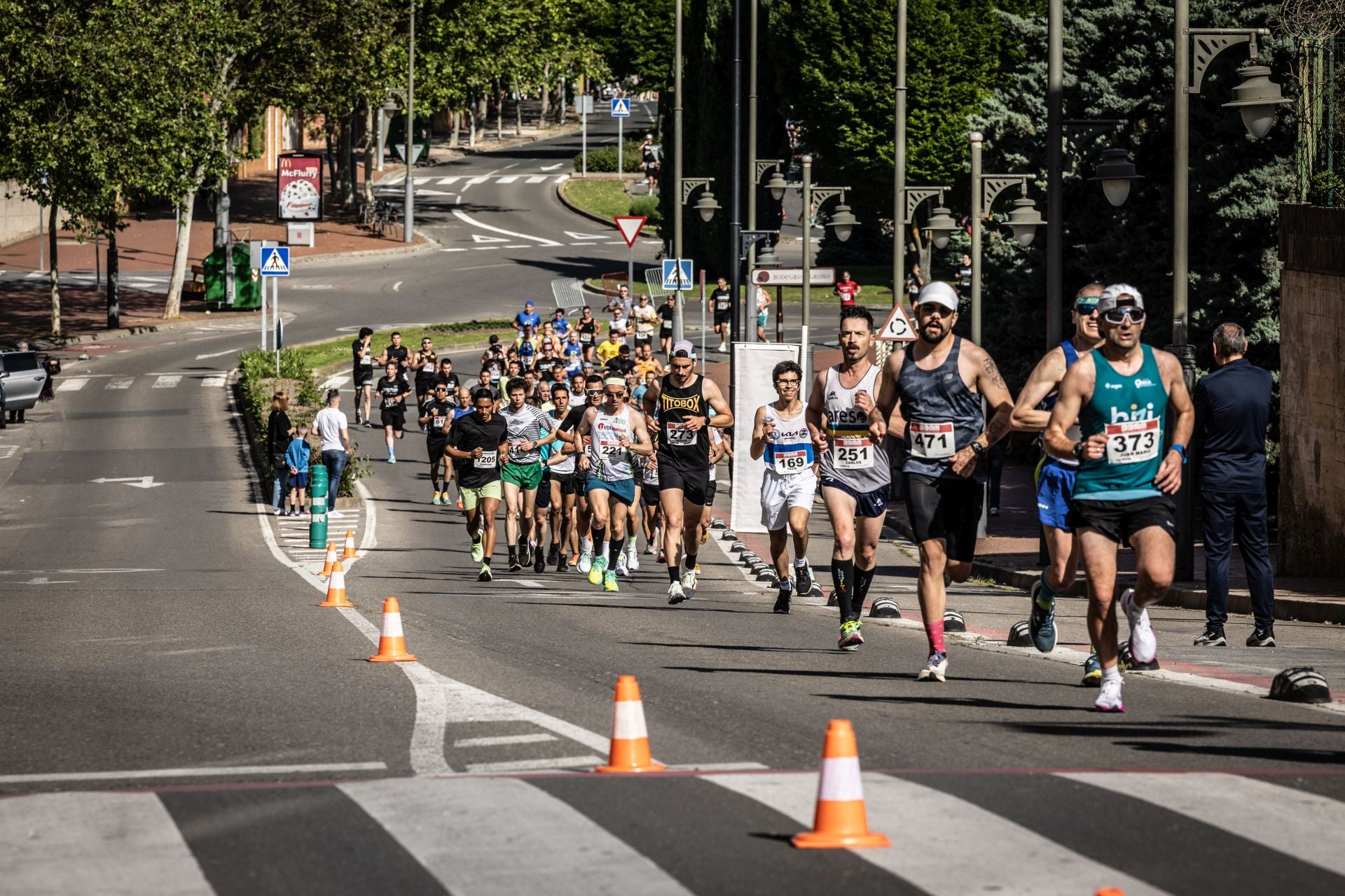 Las imágenes de la salida y la carrera de la Media Maratón de La Rioja