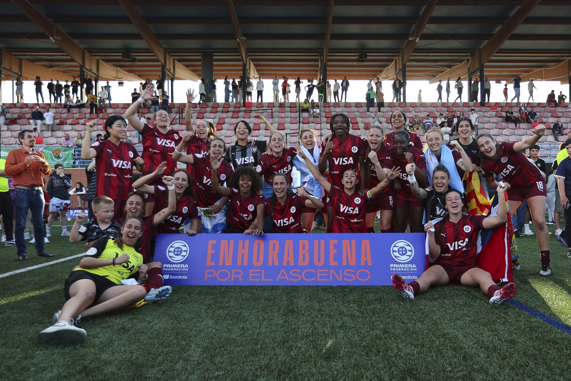 Explosión de alegría por el ascenso del DUX