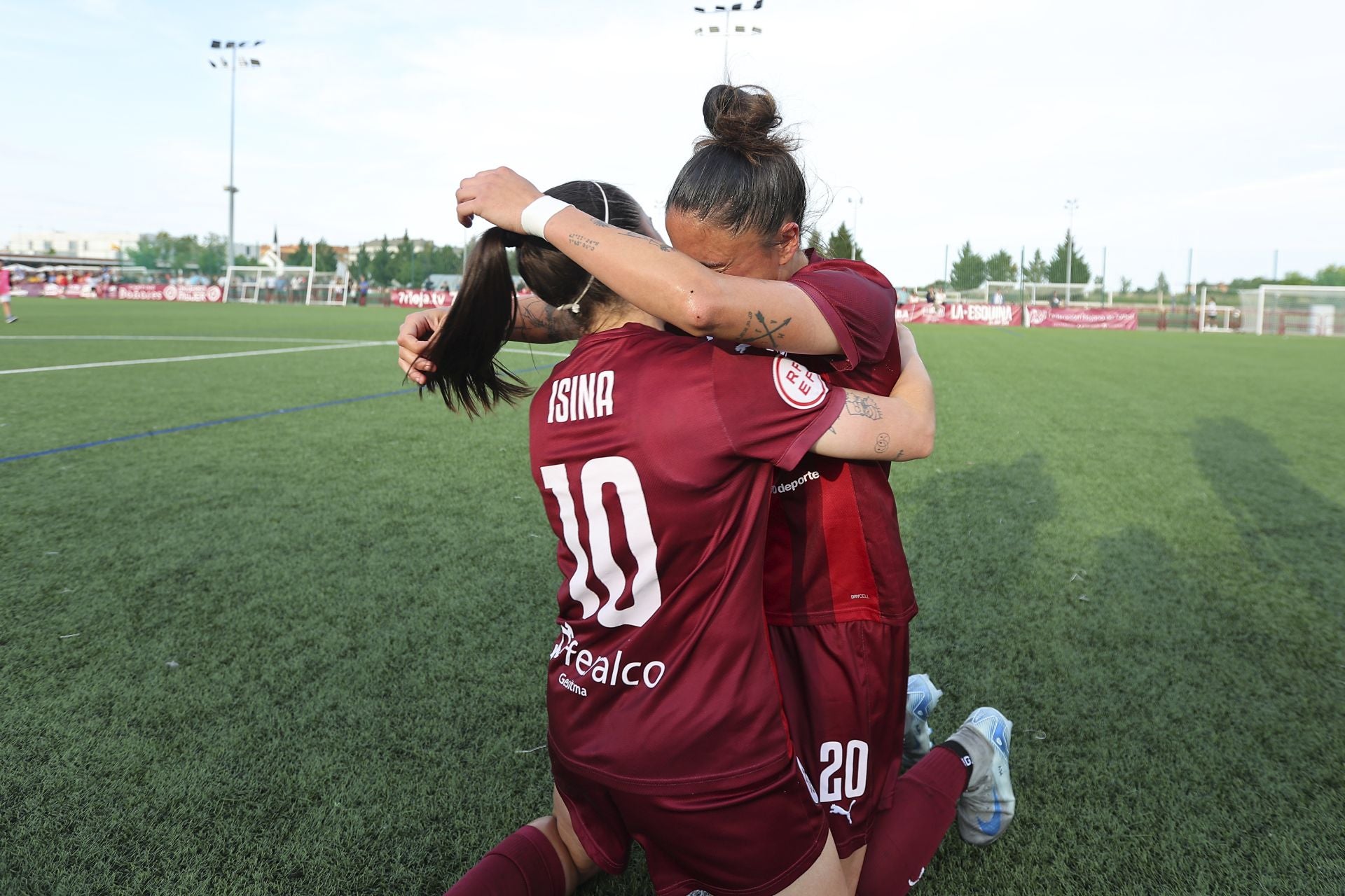 Explosión de alegría por el ascenso del DUX