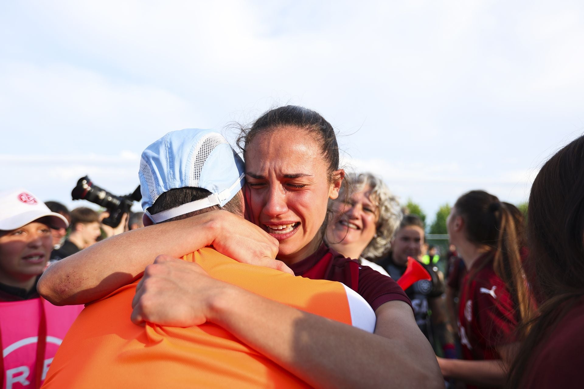Explosión de alegría por el ascenso del DUX