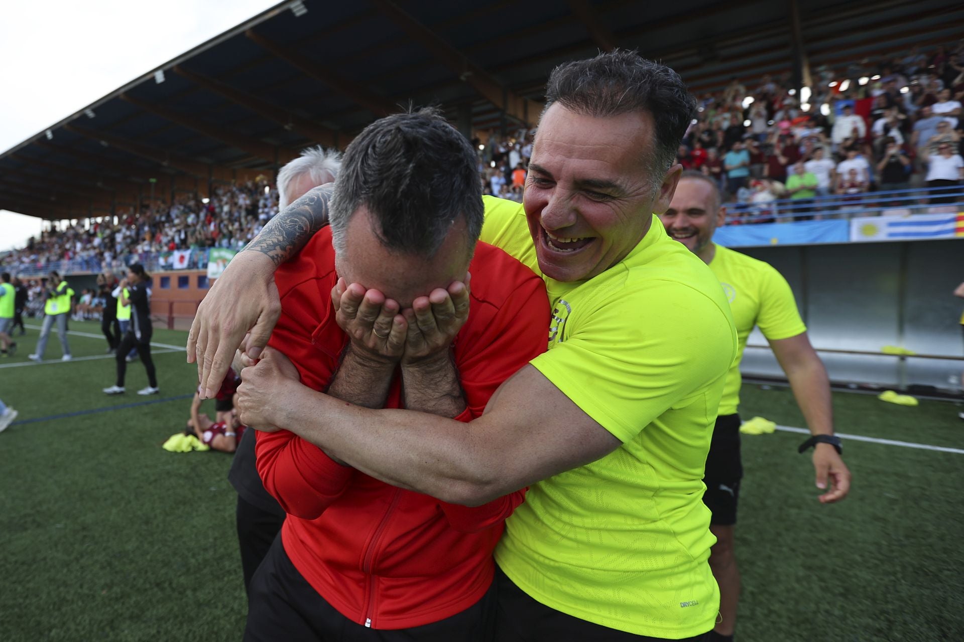 Explosión de alegría por el ascenso del DUX