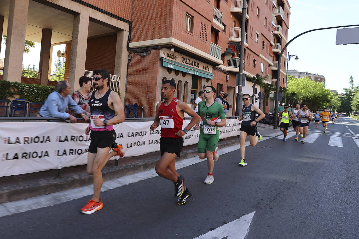 Las imágenes de la salida y la carrera de la Media Maratón de La Rioja