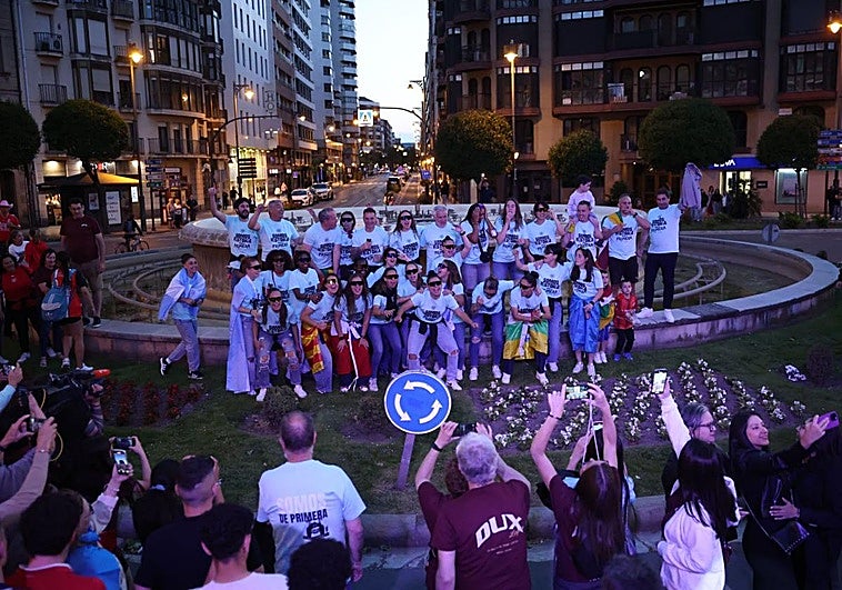 Celebración del equipo y de la afición en la fuente Murrieta.