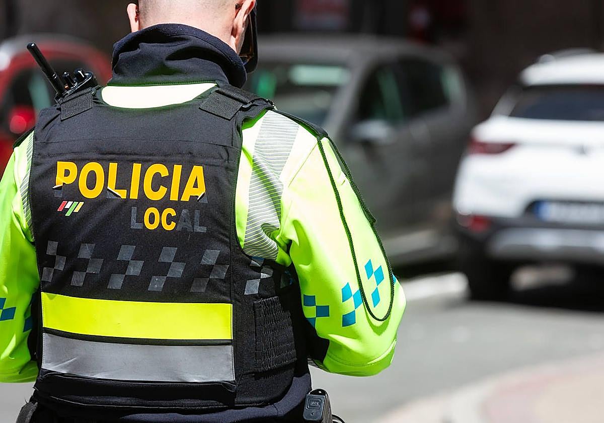 La Policía Local formuló durante el pasado fin de semana 85 denuncias, 42 por orinar en la calle