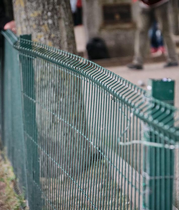 Imagen secundaria 2 - Las Chiribitas reivindica mejoras en sus pistas de petanca