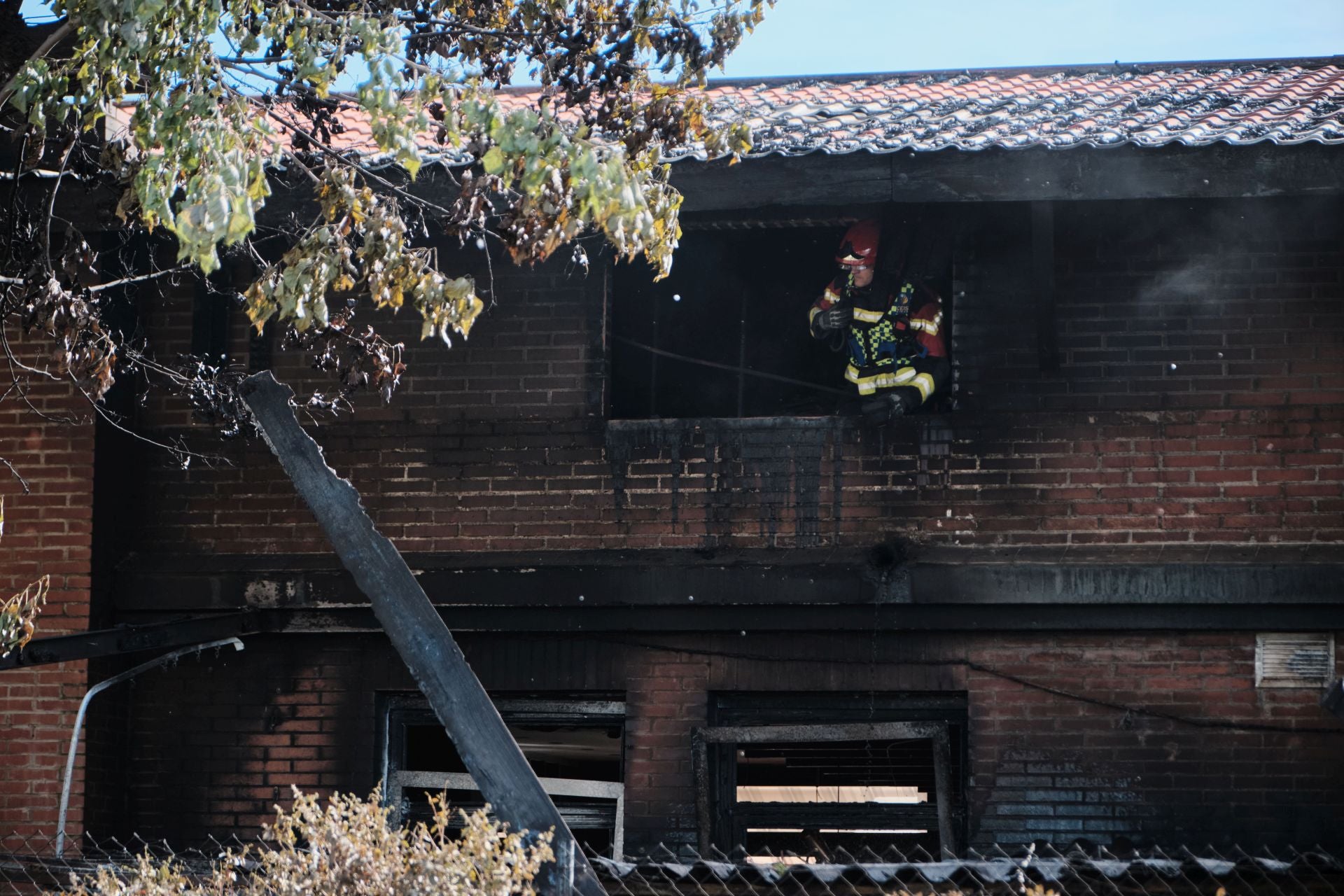 Las imágenes del incendio del camping de Navarrete
