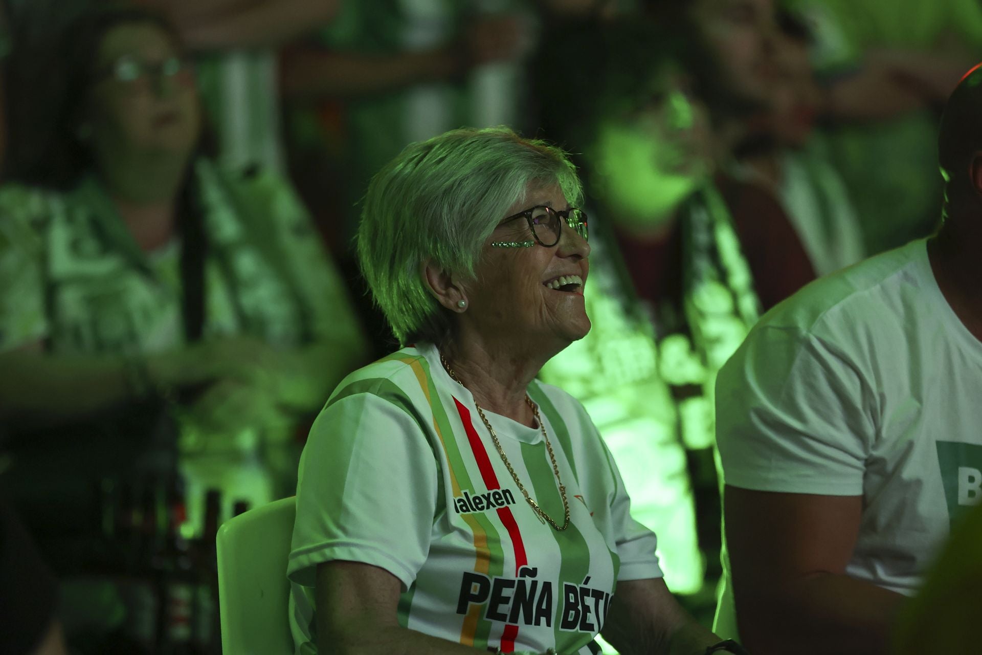 La Peña Bética de Logroño vive con pasión la final de la Conference League