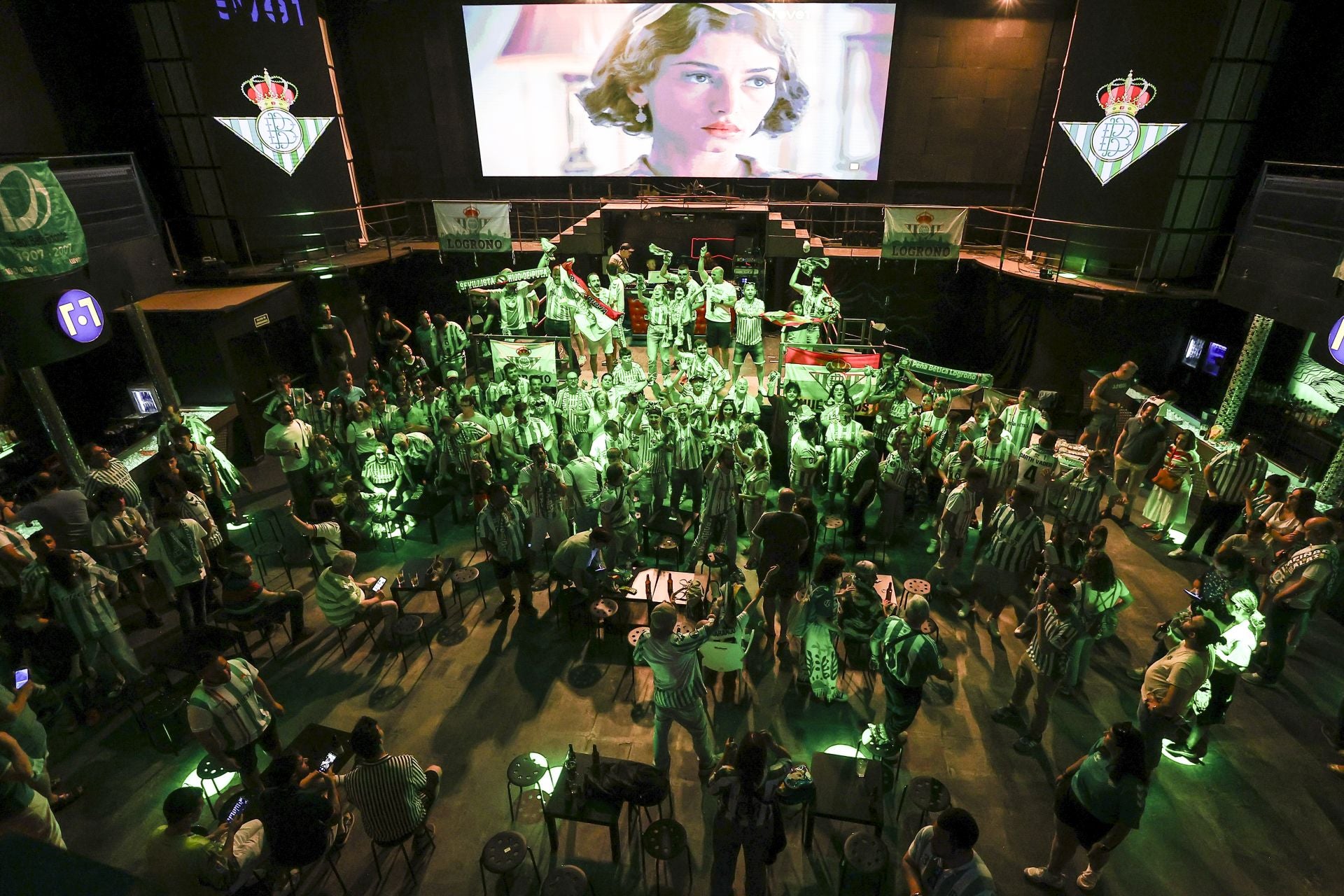 La Peña Bética de Logroño vive con pasión la final de la Conference League