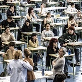 Alumnos durante el examen del año pasado en Logroño.