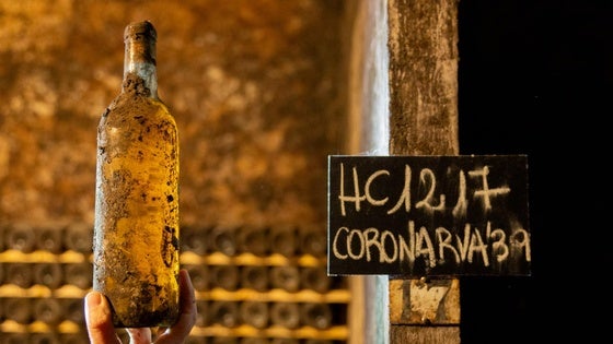 Una de las pocas botellas de Corona que aún quedan guardadas.