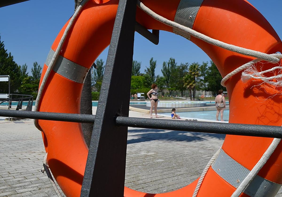 Unas usuarias, en el complejo municipal La Planilla durante la temporada pasada.