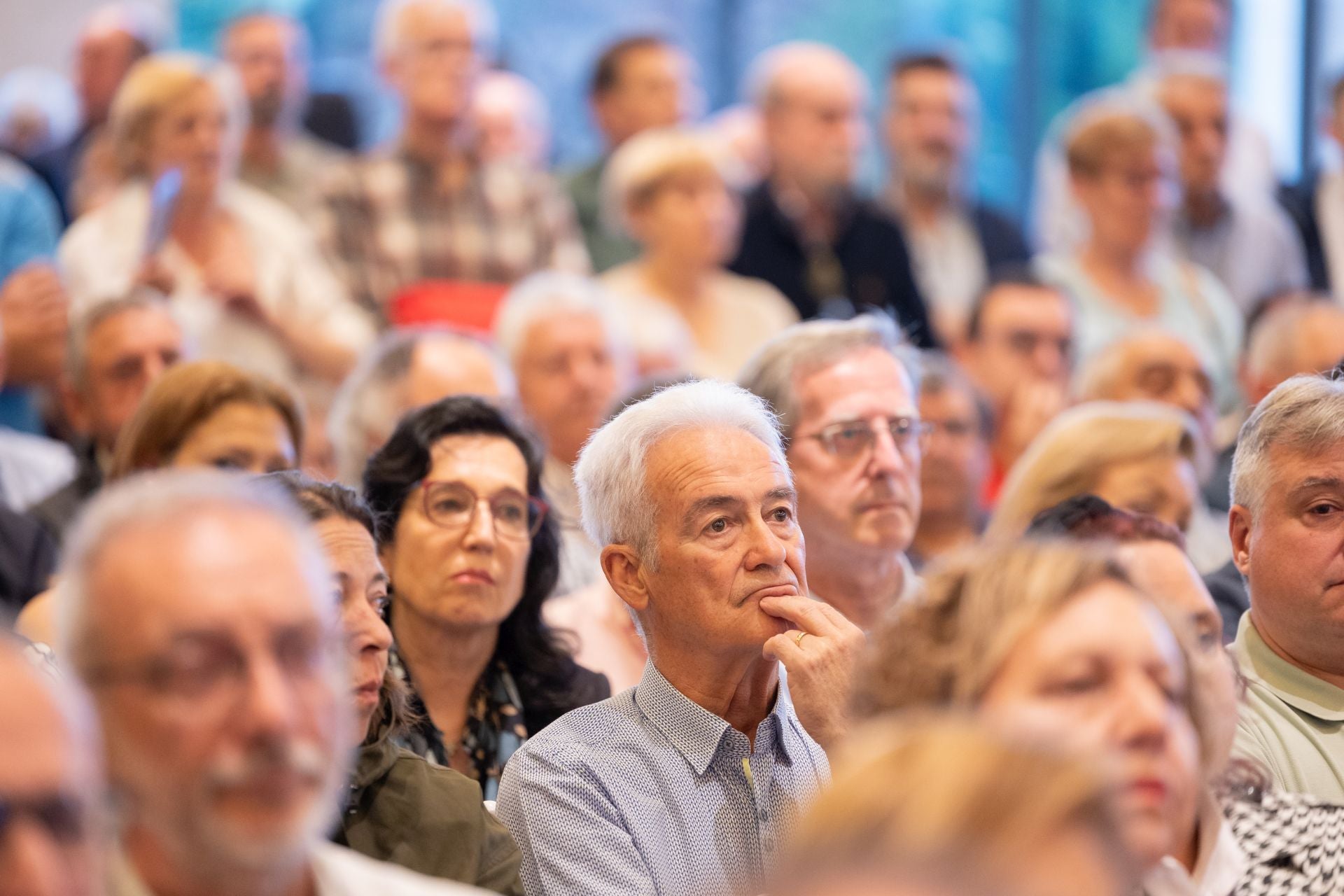 Imágenes de la visita del líder del PP a Logroño
