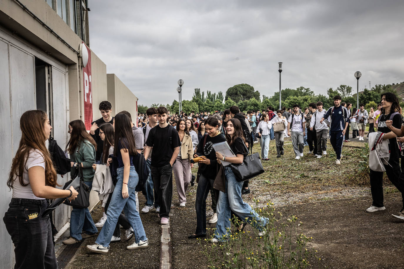 Las imágenes del primer día de la PAU en la UR
