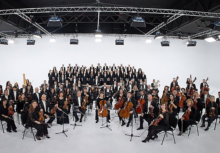 Orquesta Sinfónica y Coro de RTVE.