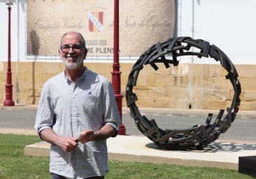 'Somos tiempo', del artista jarrero José Antonio Olarte, nueva escultura en el Barrio de las Bodegas