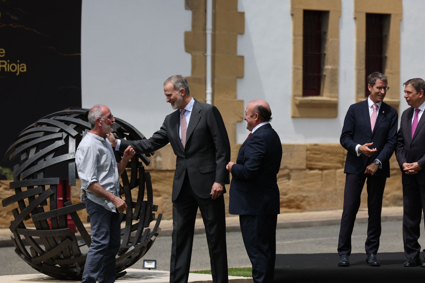 El rey Felipe VI visita Haro por el centenario de la DOCa Rioja