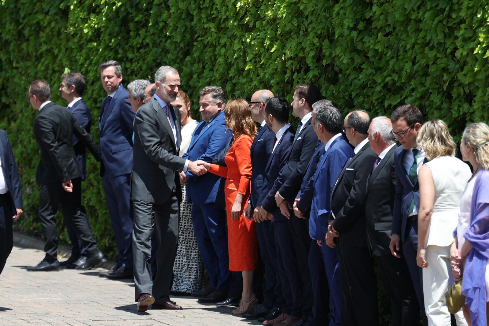 Las imágenes de la visita del Rey a Marqués de Riscal