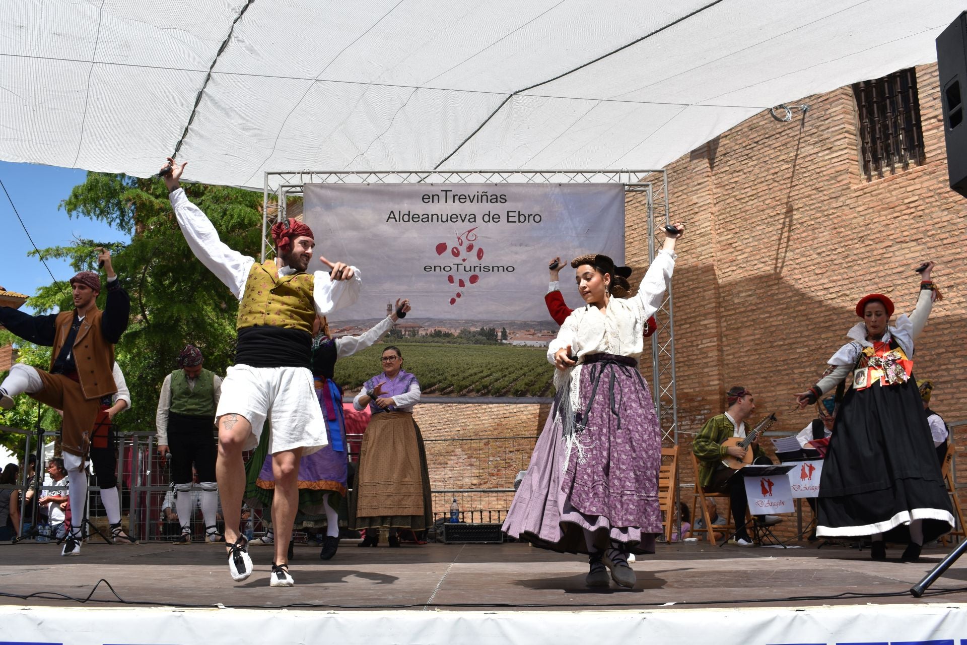 Aldeanueva celebra su Feria Entreviñas