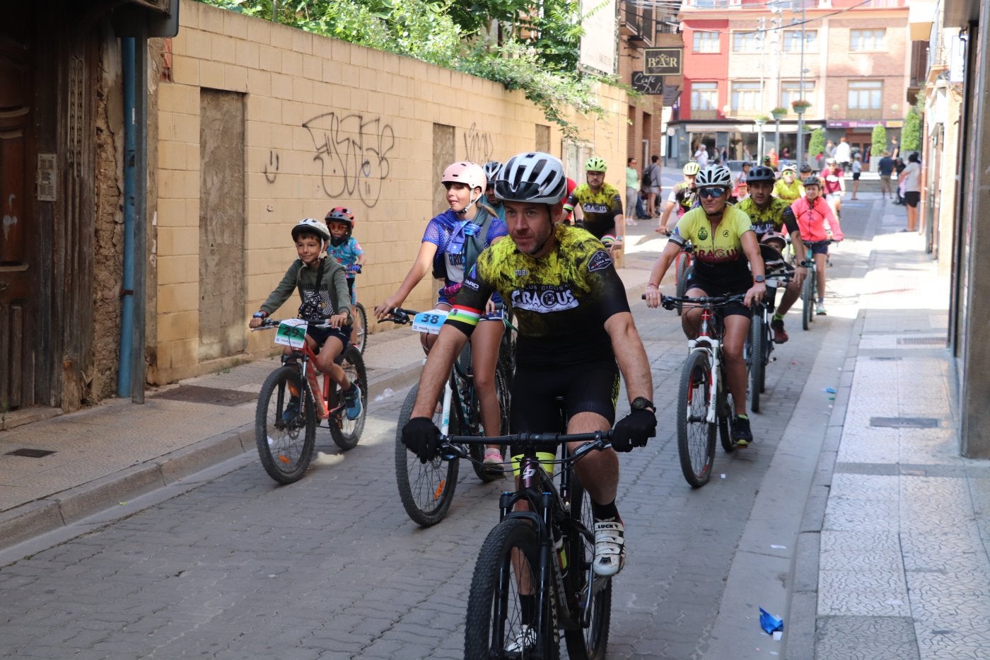 El Club Ciclista Gracus recuperó la celebración del Día de la Bicicleta para fomentar la afición.