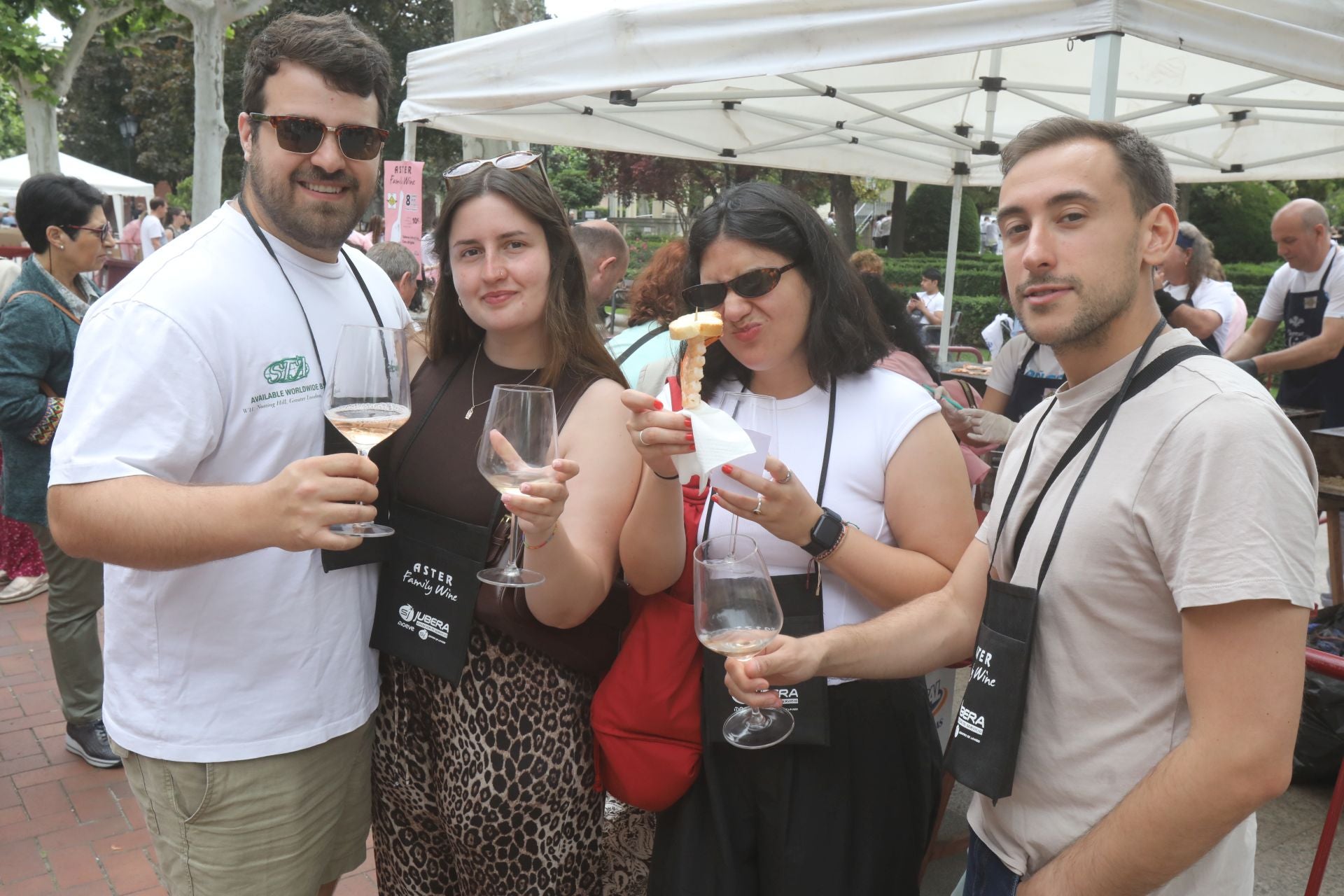 Bailes, juegos, vino y humor por San Bernabé en El Espolón