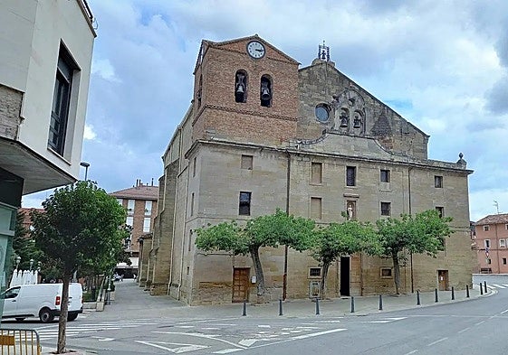 La iglesia de San Pedro de Lardero.