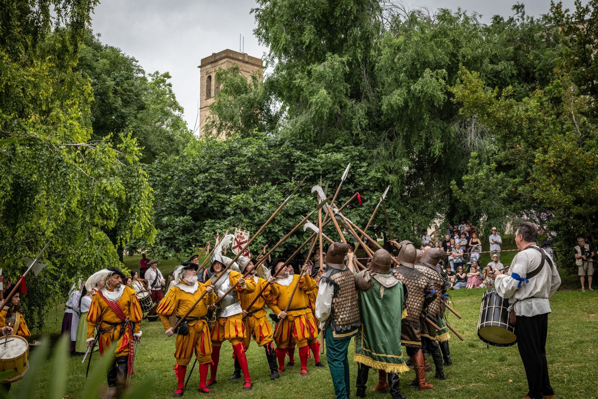 Recreación de las tropas logroñesas frente a las galas