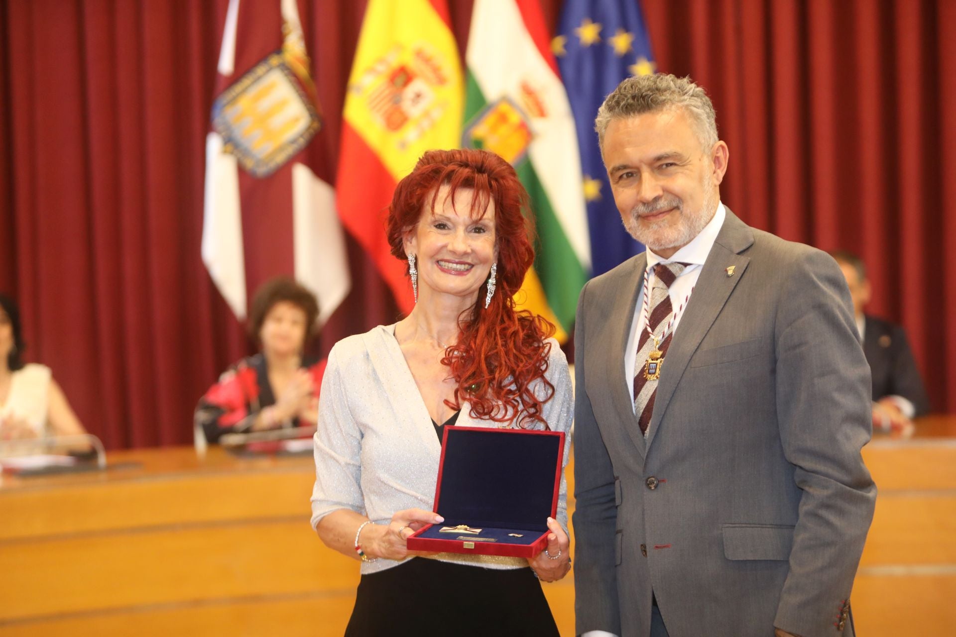 La entrega de las insignias de San Bernabé, en imágenes